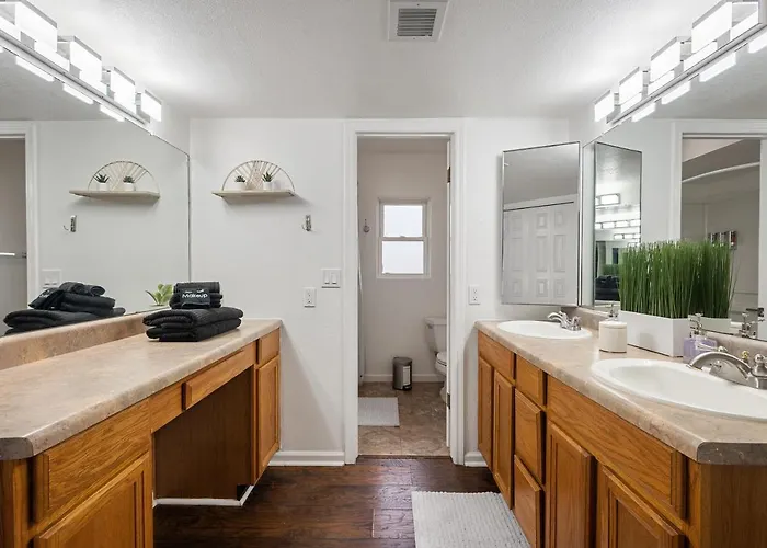 Holiday home Retreat: Refreshing Pool~ Golf ~games Asu Glendale