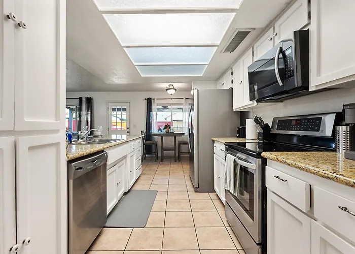 Holiday home Retreat: Refreshing Pool~ Golf ~games Asu