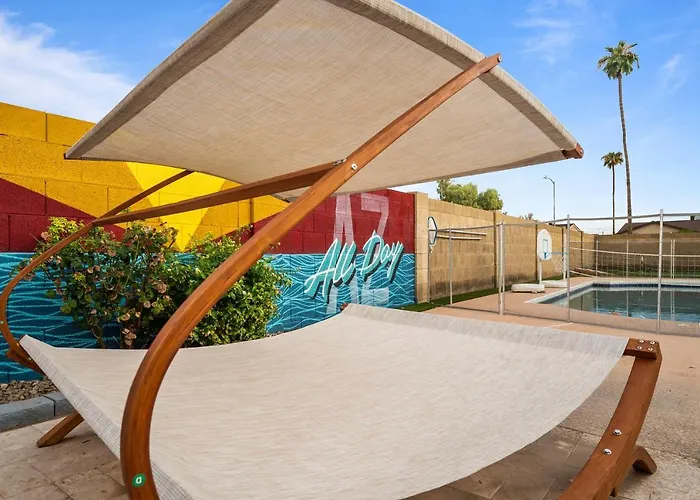 Retreat: Refreshing Pool~ Golf ~games Asu Holiday home
